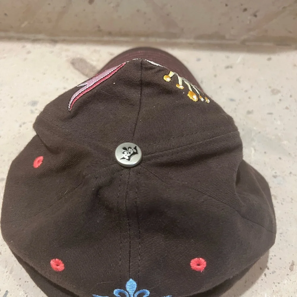 Heart Queen Hat- Women’s - Picture 7 of 9